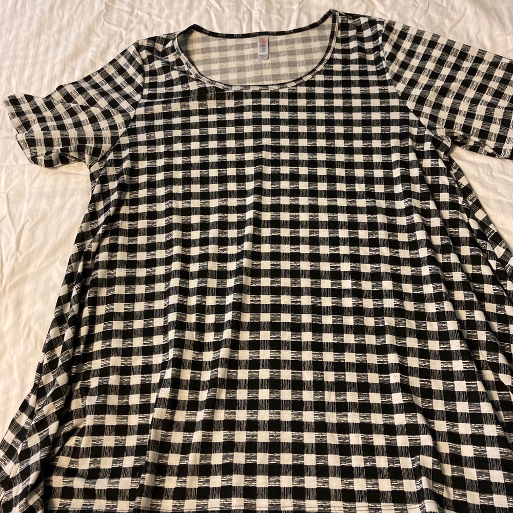 Lularoe perfect tee